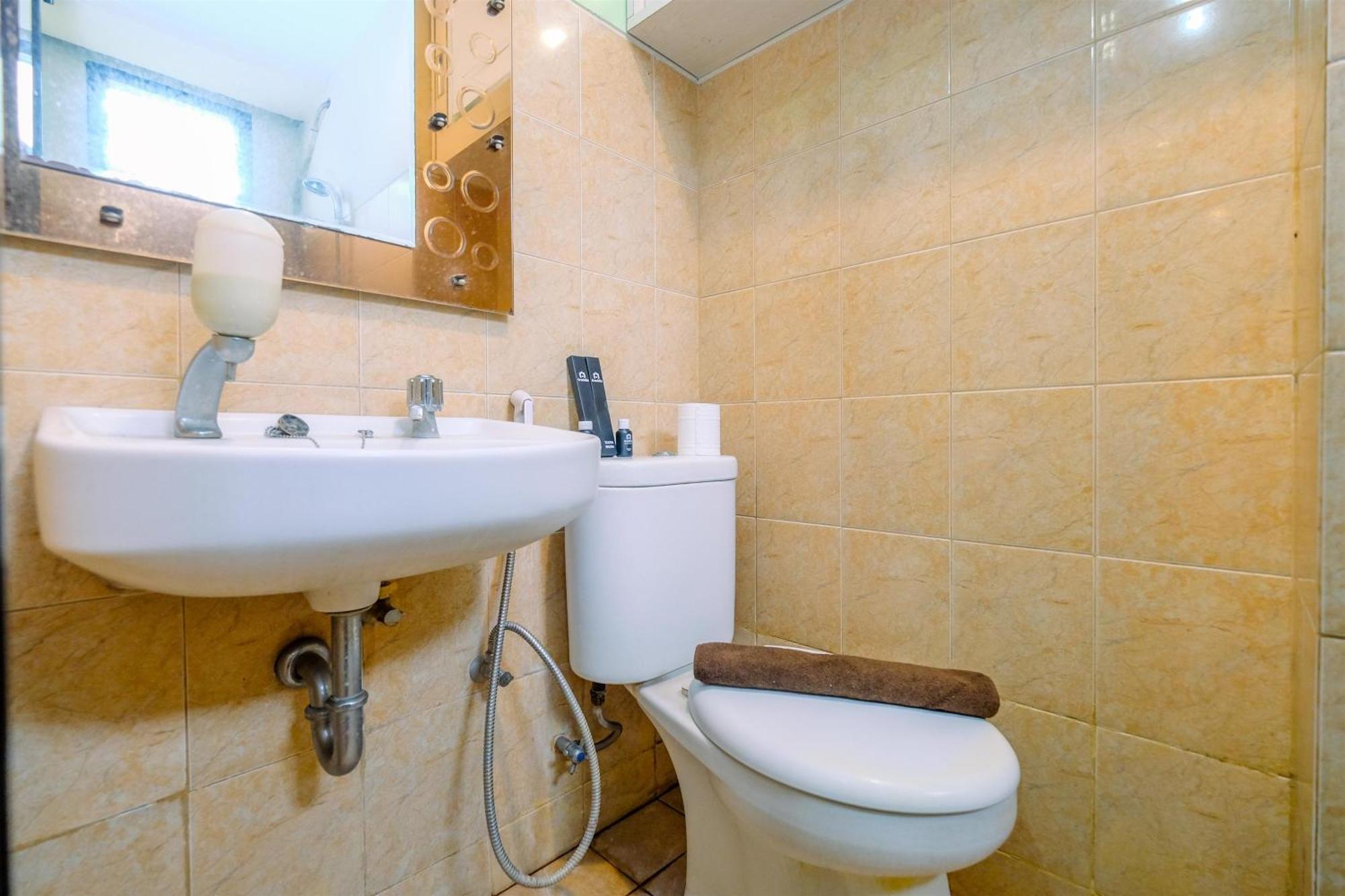 And Modern 2br At Kebagusan By Travelio Jakarta