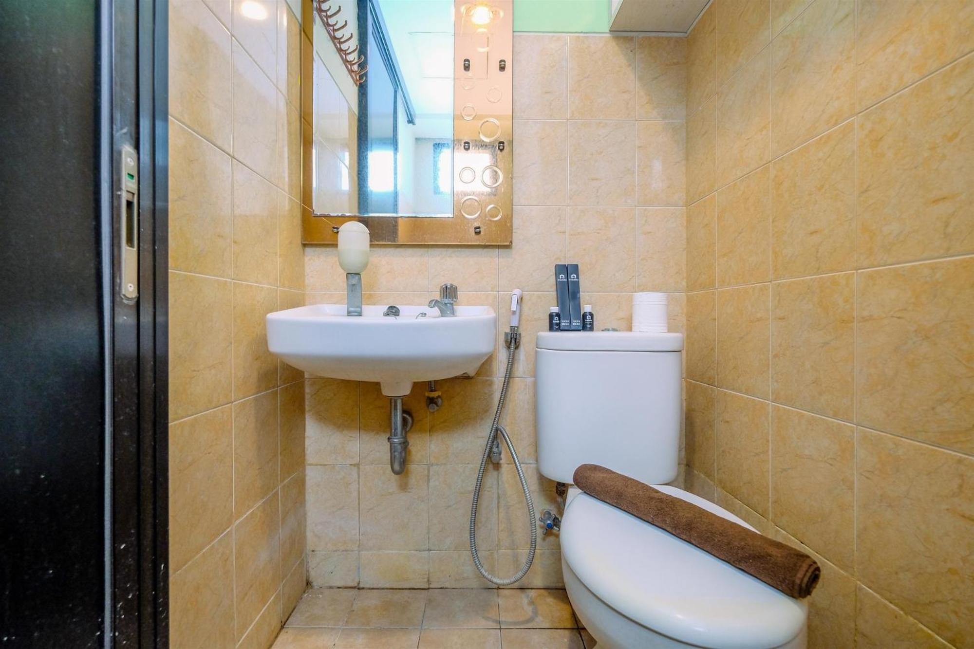 And Modern 2br At Kebagusan By Travelio