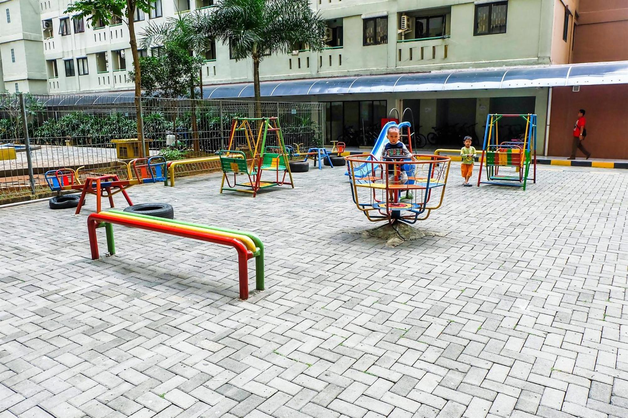 Apartment And Modern 2br At Kebagusan By Travelio *